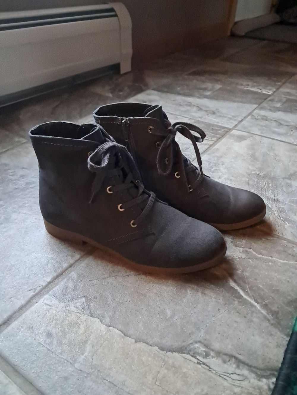 Ladies indigo rd. Charcoal Gray Faux Suede Leather Ankle Boots Sz. 8M